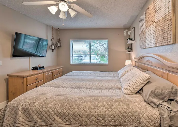 Walk To Beach: Havasu W/ Pool Access Lake Havasu City