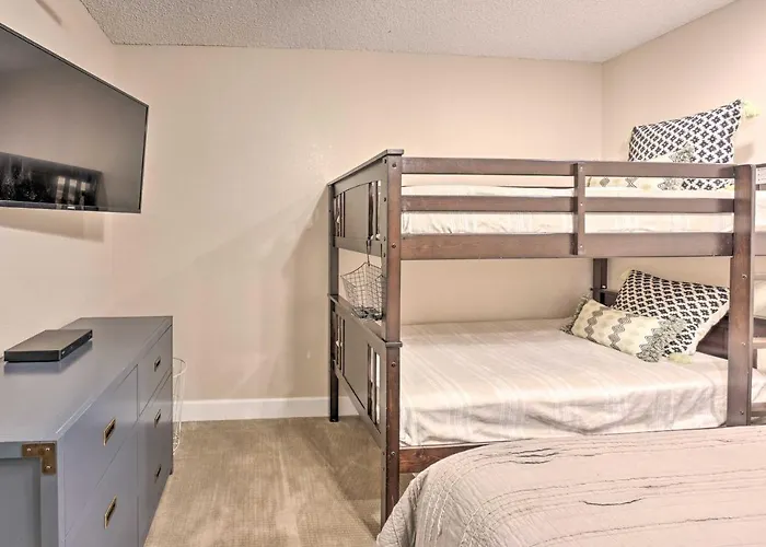 Walk To Beach: Havasu W/ Pool Access Holiday home *