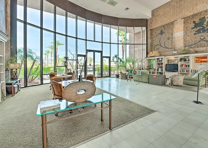 Walk To Beach: Havasu W/ Pool Access